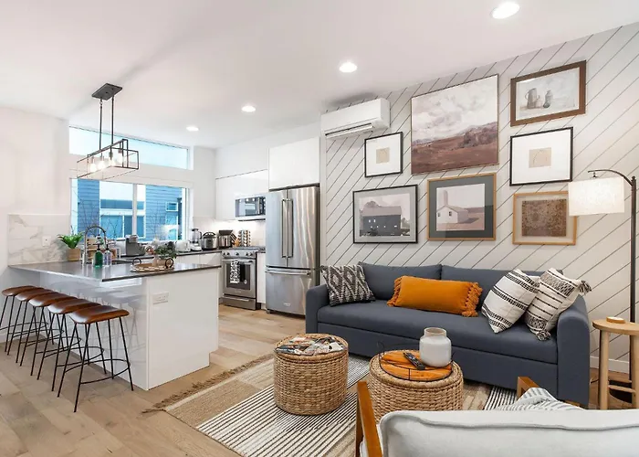Capitol Luxe Six By Betterstay